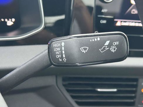 Used 2025 Volkswagen Jetta Sport FWD image 22