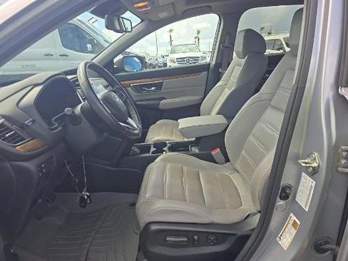 Used 2017 Honda CR-V Touring image 4