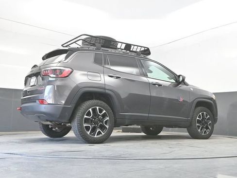 Used 2021 Jeep Compass Trailhawk AWD/4WD image 37
