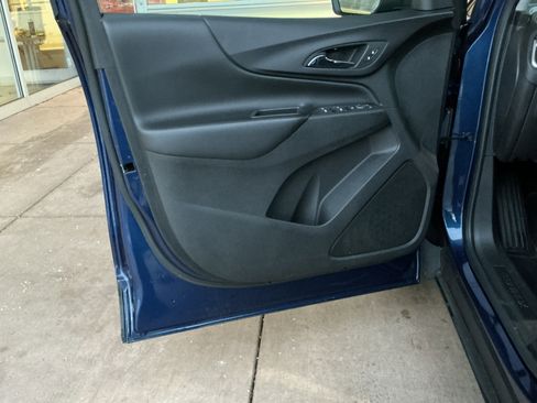 Used 2022 Chevrolet Equinox LT image 14