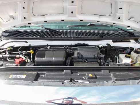 Used 2023 Ford E-450 and Econoline 450 Super Duty w/ Power Windows & Locks Group RWD image 16