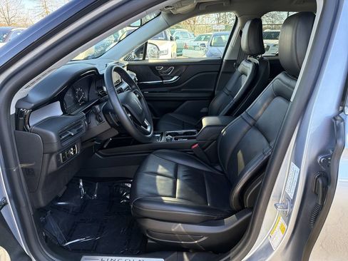 Certified 2022 Lincoln Corsair AWD w/ Premium Package image 11