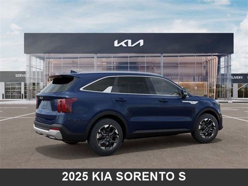 Used 2025 Kia Sorento S image 6