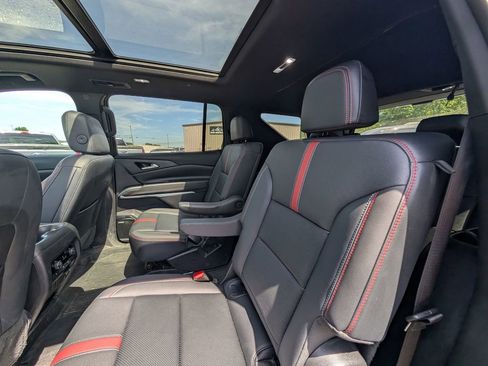 Used 2024 Chevrolet Traverse RS w/ LPO, Floor Liner Package AWD/4WD image 6