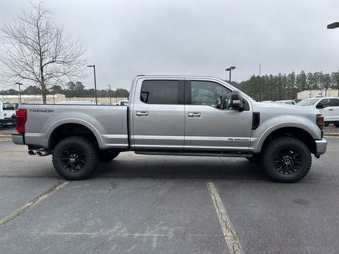 Used 2022 Ford F350 Lariat w/ Tremor Off-Road Package image 4