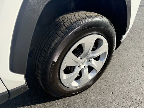 Used 2024 Toyota RAV4 LE image 28