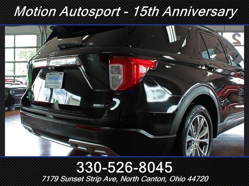 Used 2020 Ford Explorer XLT w/ Equipment Group 202A AWD/4WD image 11