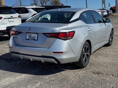 Used 2023 Nissan Sentra SV image 3