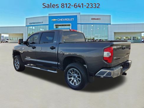 Used 2016 Toyota Tundra SR5 w/ SR5 Upgrade Package AWD/4WD image 5