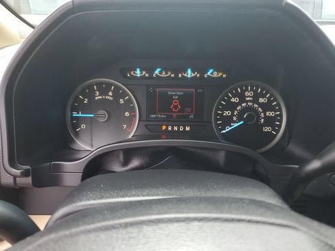 Used 2018 Ford F150 XLT w/ Equipment Group 302A Luxury AWD/4WD image 15
