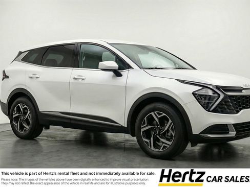 Used 2025 Kia Sportage LX image 1