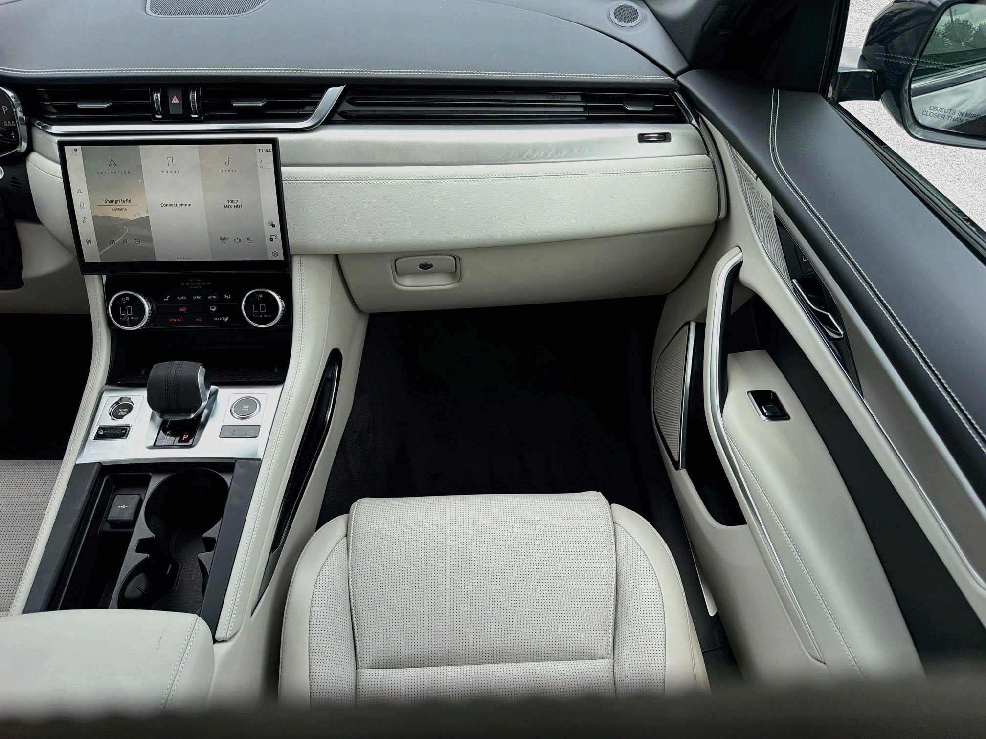 New 2026 Jaguar F-PACE R-Dynamic S AWD/4WD image 18