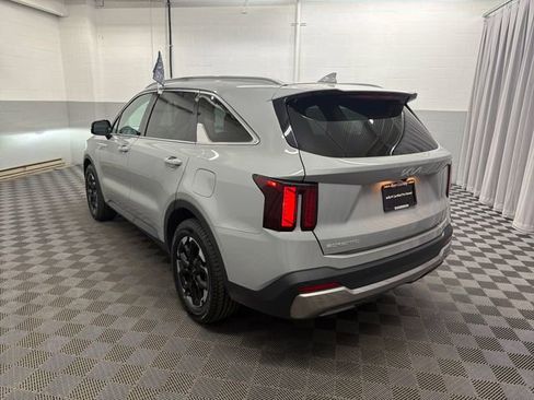 Certified 2024 Kia Sorento S w/ Panoramic Sunroof Package FWD image 17