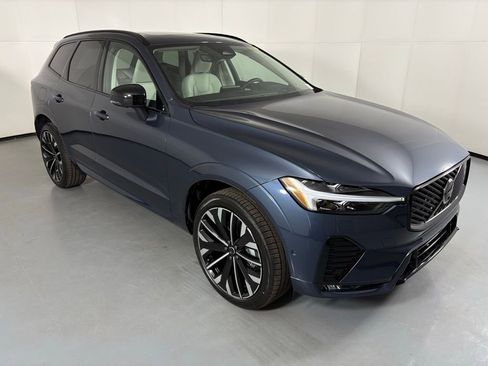 New 2026 Volvo XC60 B5 Ultra w/ Climate Package PRO AWD/4WD image 2