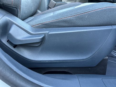 Certified 2022 Ford Maverick XLT image 28