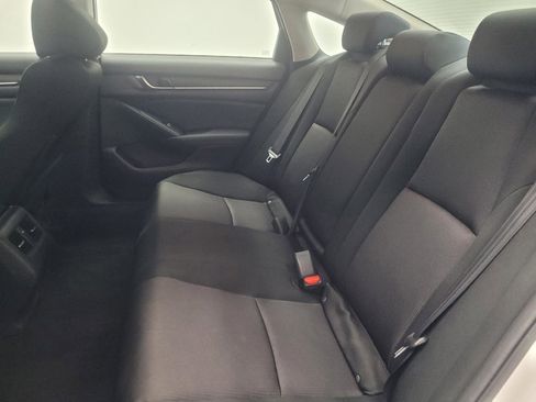 Used 2018 Honda Accord EX image 18