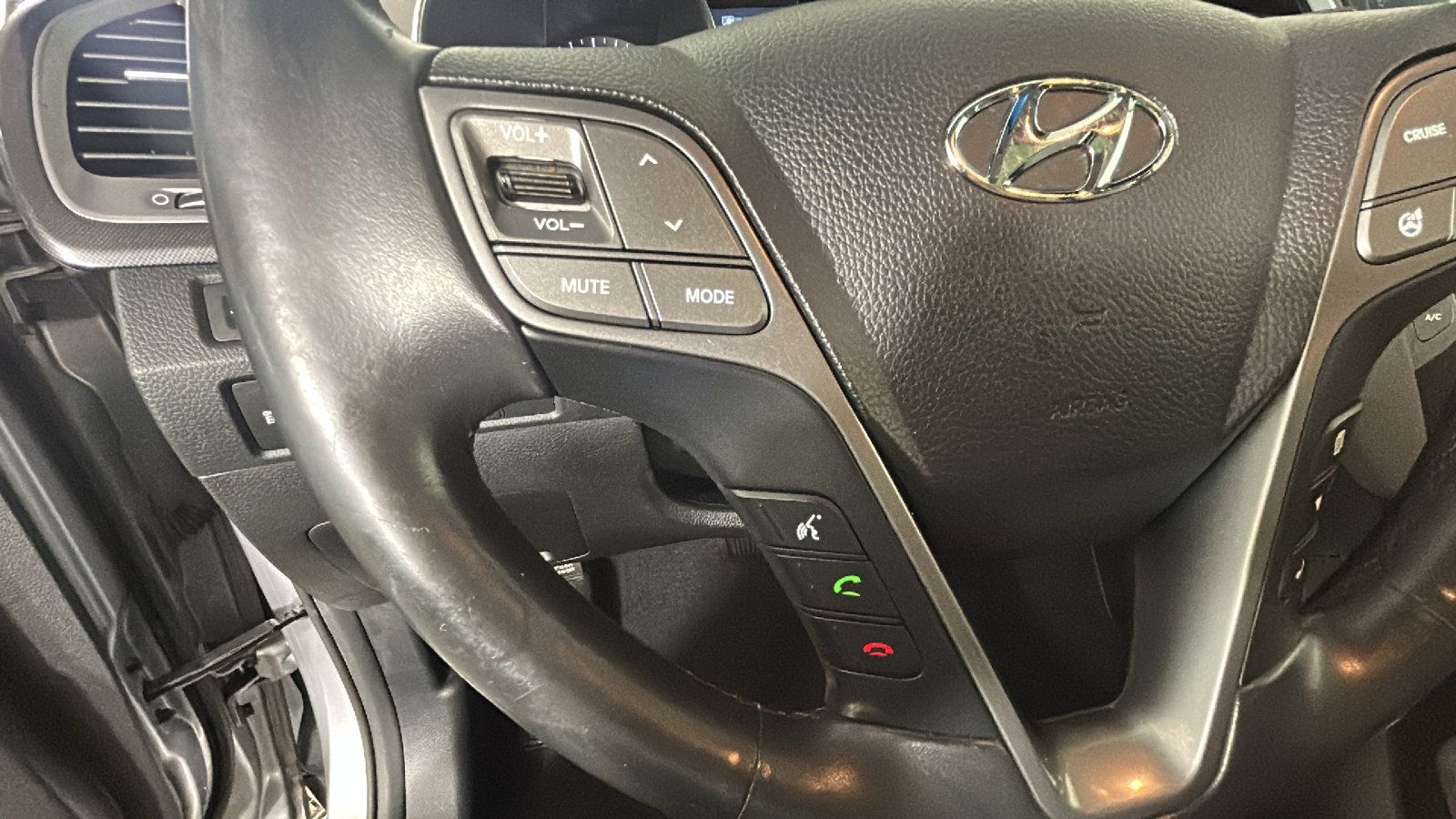Used 2014 Hyundai Santa Fe Limited FWD image 19