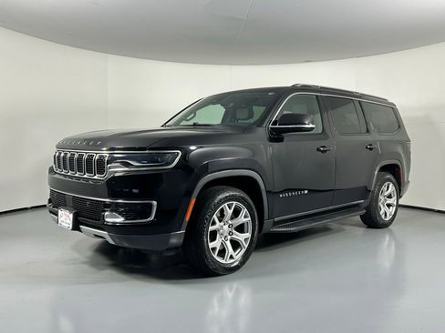 Used 2022 Jeep Wagoneer Series II image 3