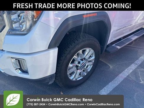 Used 2022 GMC Sierra 2500 Denali w/ Denali Ultimate Package AWD/4WD image 2
