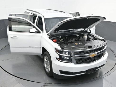 Used 2019 Chevrolet Suburban LT image 39