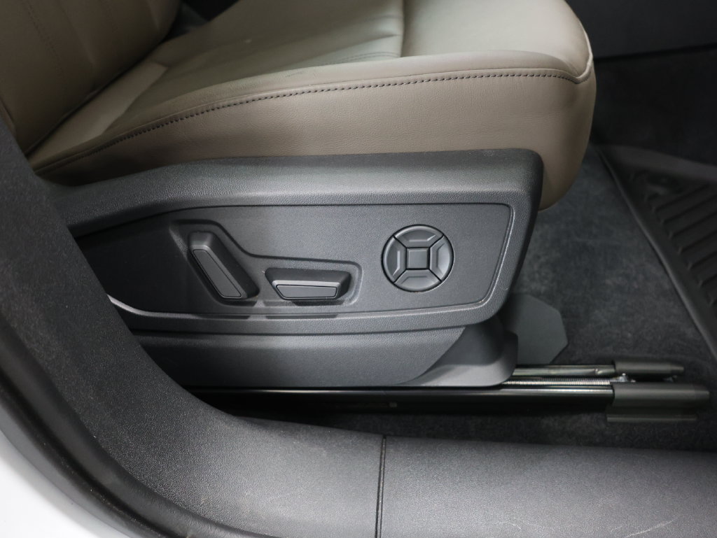 Certified 2025 Audi Q5 Premium w/ Premium Plus AWD/4WD image 22
