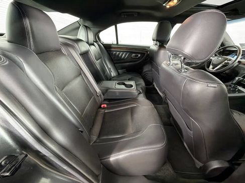 Used 2018 Ford Taurus Limited AWD/4WD image 27