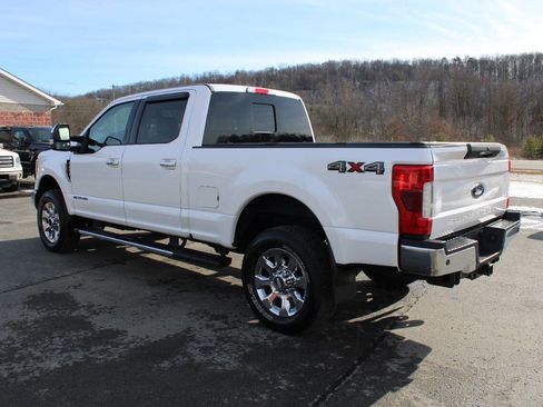 Used 2019 Ford F250 Lariat w/ Lariat Ultimate Package image 3