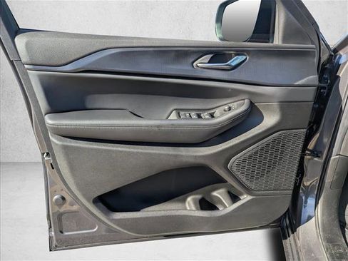 New 2025 Jeep Grand Cherokee Laredo X w/ Luxury Tech Group I image 23