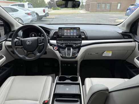 Used 2025 Honda Odyssey Touring image 27