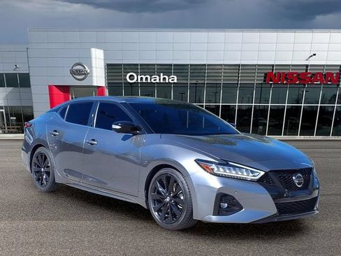 Certified 2022 Nissan Maxima SR w/ Sport Mat Group FWD image 1