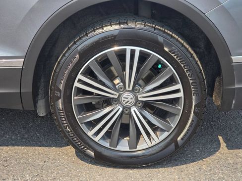 Used 2019 Volkswagen Tiguan SEL FWD image 10