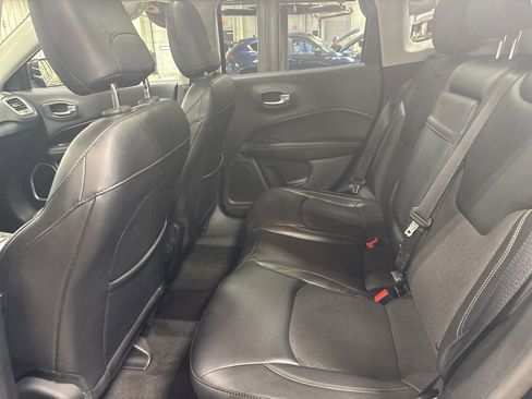 Used 2018 Jeep Compass Latitude w/ Cold Weather Group image 24