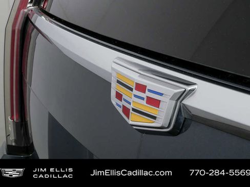 Used 2020 Cadillac Escalade ESV Platinum image 38