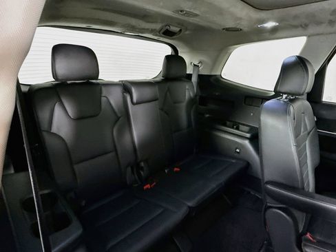 Used 2024 Kia Telluride SX Prestige AWD/4WD image 29