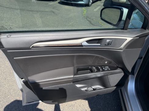 Used 2013 Ford Fusion SE FWD image 7