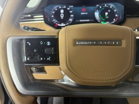 Used 2025 Land Rover Range Rover SE AWD/4WD image 18