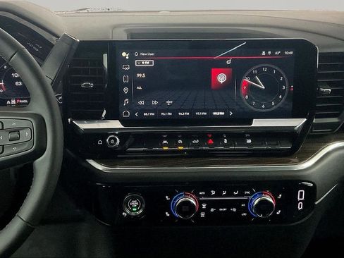 Used 2024 GMC Sierra 1500 Elevation image 11