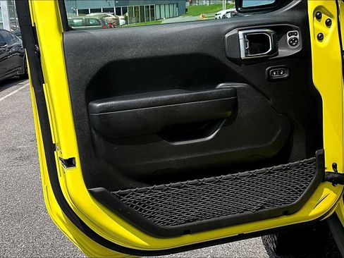 Used 2024 Jeep Wrangler Unlimited Rubicon 4xe image 21