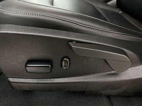 Used 2022 GMC Canyon Elevation w/ Elevation Premium Package image 12