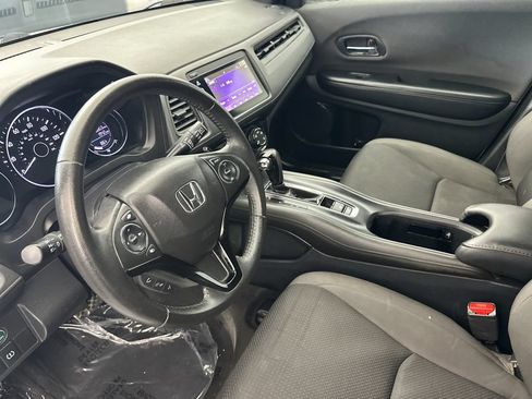 Used 2022 Honda HR-V Sport image 9