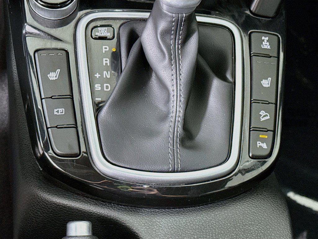 Used 2025 Kia Seltos EX AWD/4WD image 12