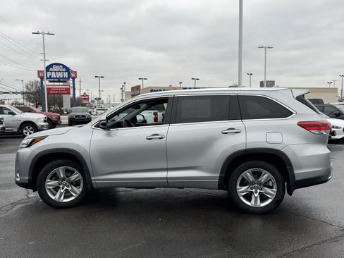 Used 2019 Toyota Highlander Limited image 16