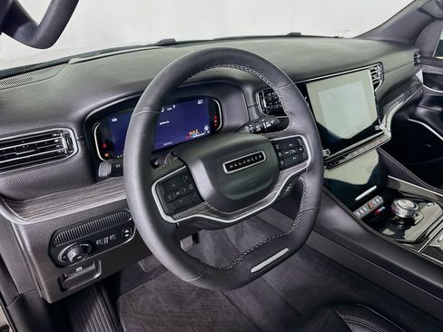 Used 2022 Jeep Wagoneer Series III w/ Premium Group I image 9