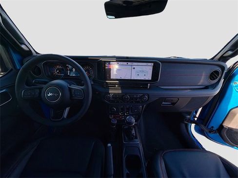 Used 2025 Jeep Wrangler Rubicon image 15