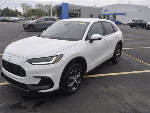 Certified 2023 Honda HR-V EX-L image 3