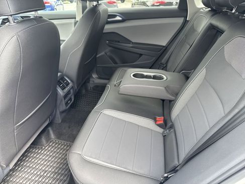 New 2024 Volkswagen Taos SE AWD/4WD image 28