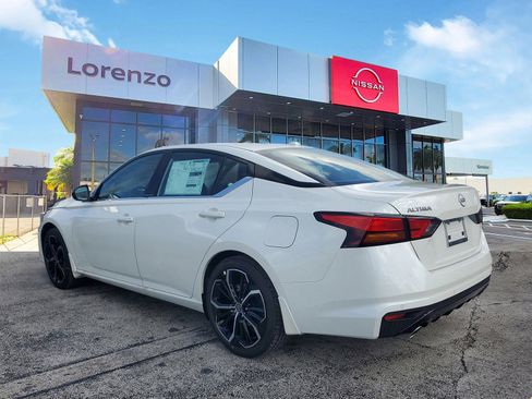 New 2025 Nissan Altima 2.5 SR image 6