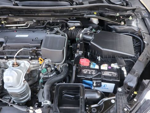 Used 2016 Honda Accord Sport image 40