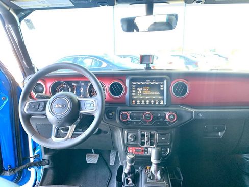 Used 2023 Jeep Gladiator Rubicon image 16