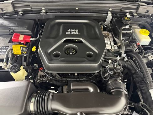 Used 2022 Jeep Wrangler Unlimited Sport AWD/4WD image 21